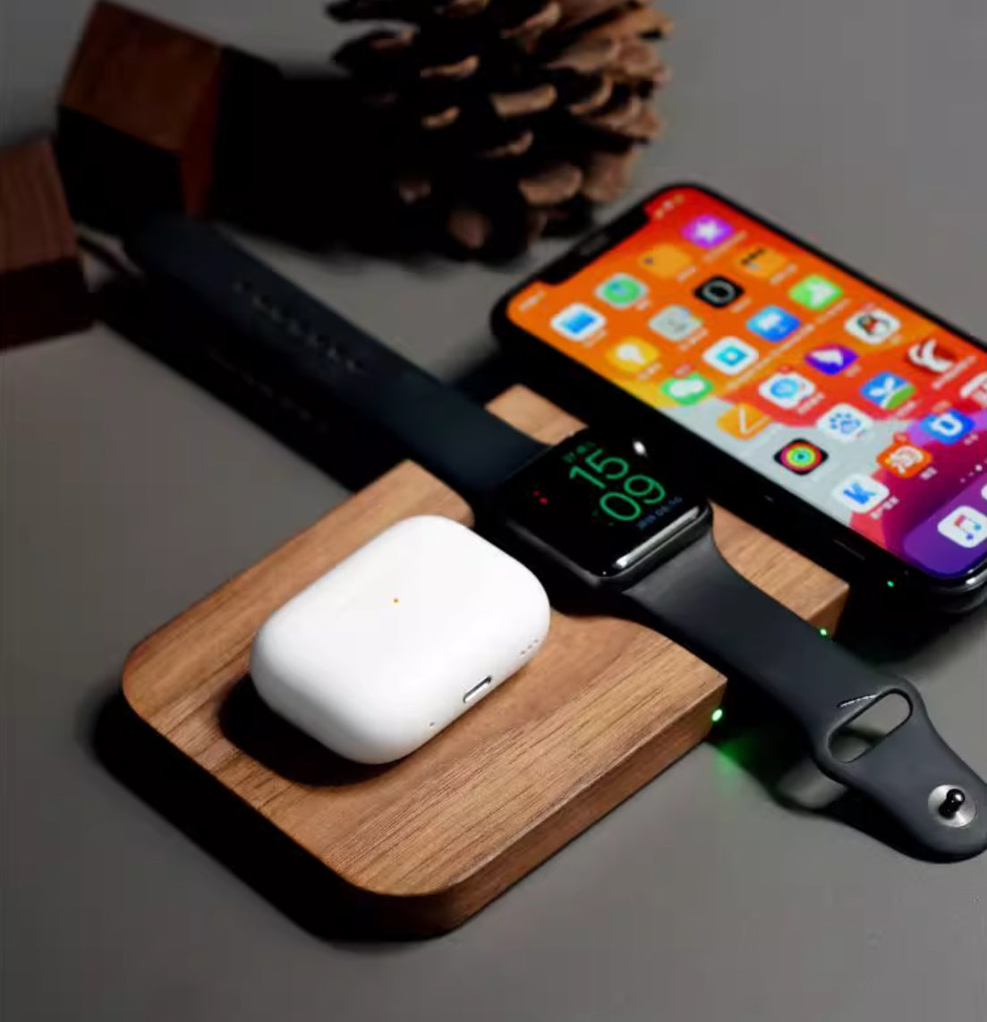 Piastra di Ricarica Wireless in Legno di Noce
